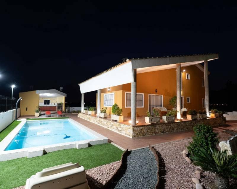 5 slaapkamer Finca/Landhuis te koop in Orihuela met zwembad garage - € 670.000 (Ref: 9049759)