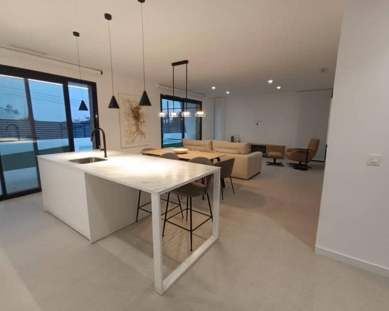 3 Zimmer Villa zu verkaufen in Ciudad Quesada mit Pool - 690.000 € (Ref: 9049764)