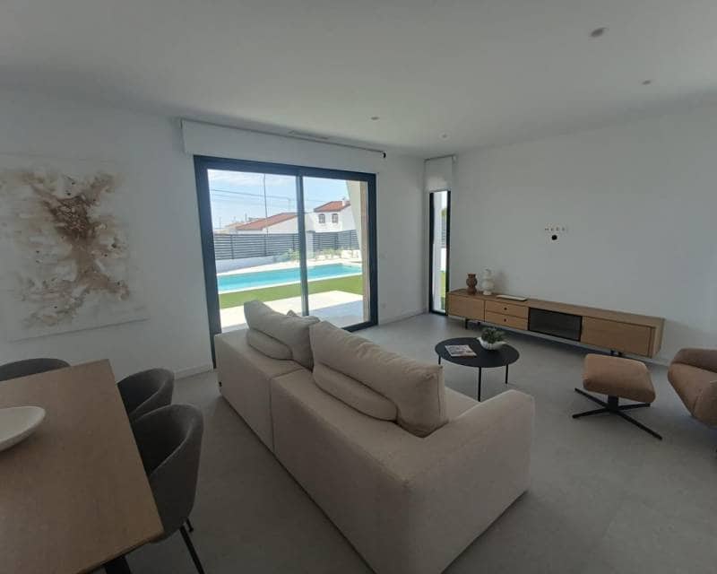 3 Zimmer Villa zu verkaufen in Ciudad Quesada mit Pool - 690.000 € (Ref: 9049764)