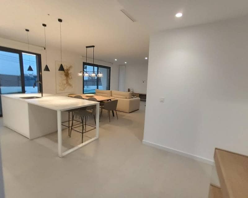 3 Zimmer Villa zu verkaufen in Ciudad Quesada mit Pool - 690.000 € (Ref: 9049764)