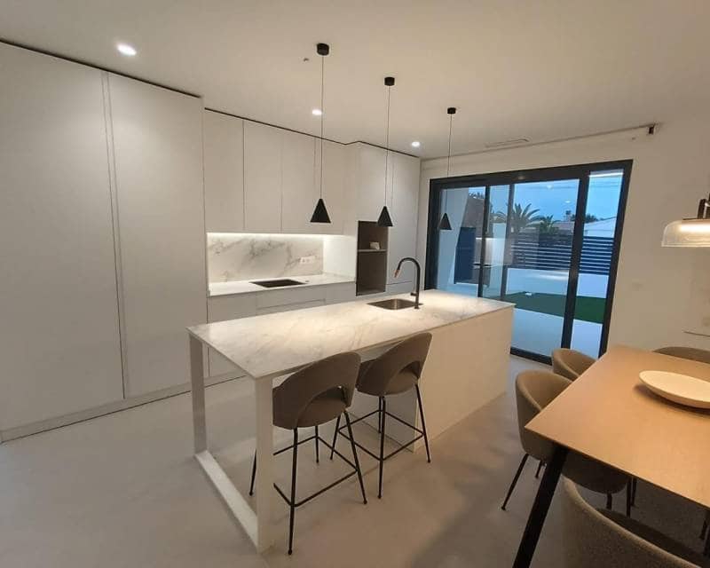 3 Zimmer Villa zu verkaufen in Ciudad Quesada mit Pool - 690.000 € (Ref: 9049764)