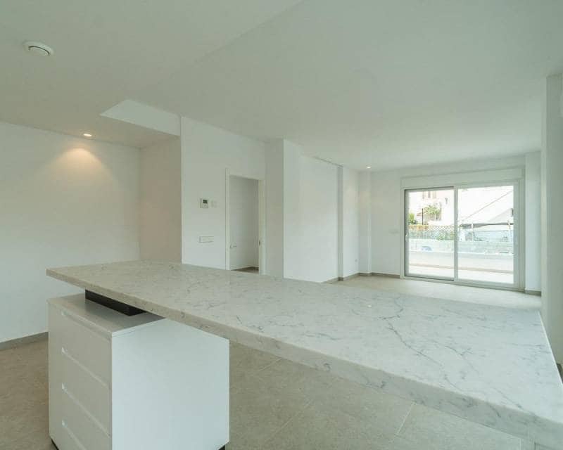 3 slaapkamer Appartement te koop in Playa Flamenca met zwembad garage - € 380.000 (Ref: 9049968)