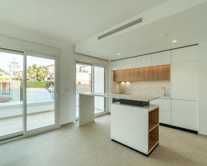 3 slaapkamer Appartement te koop in Playa Flamenca met zwembad garage - € 380.000 (Ref: 9049968)