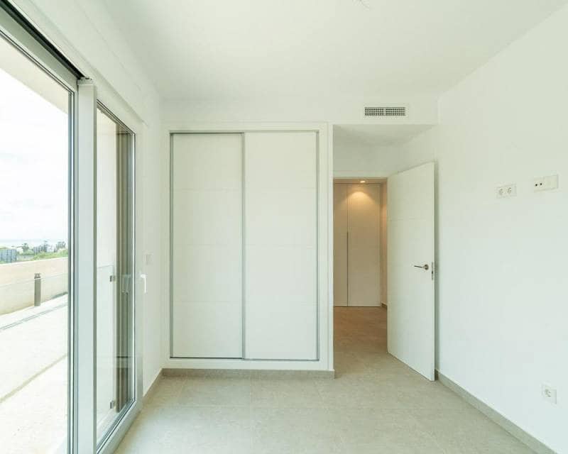 3 slaapkamer Appartement te koop in Playa Flamenca met zwembad garage - € 380.000 (Ref: 9049968)