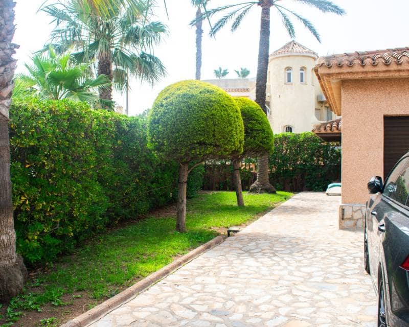 3 slaapkamer Villa te koop in La Manga del Mar Menor met zwembad garage - € 1.490.000 (Ref: 9061597)