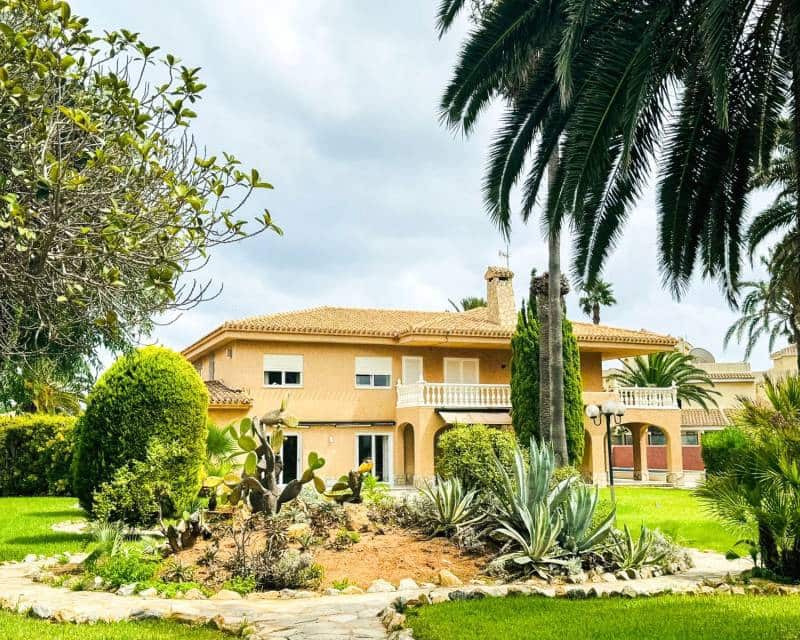 3 slaapkamer Villa te koop in La Manga del Mar Menor met zwembad garage - € 1.490.000 (Ref: 9061597)