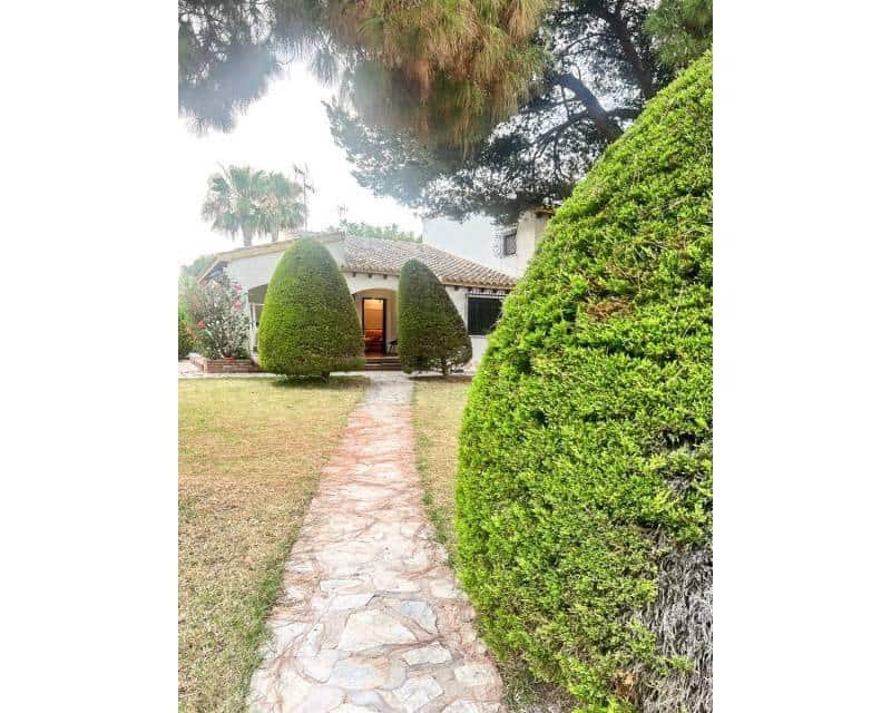 4 soverom Kjedet enebolig til salgs i Orihuela Costa med svømmebasseng - € 824 000 (Ref: 9064409)