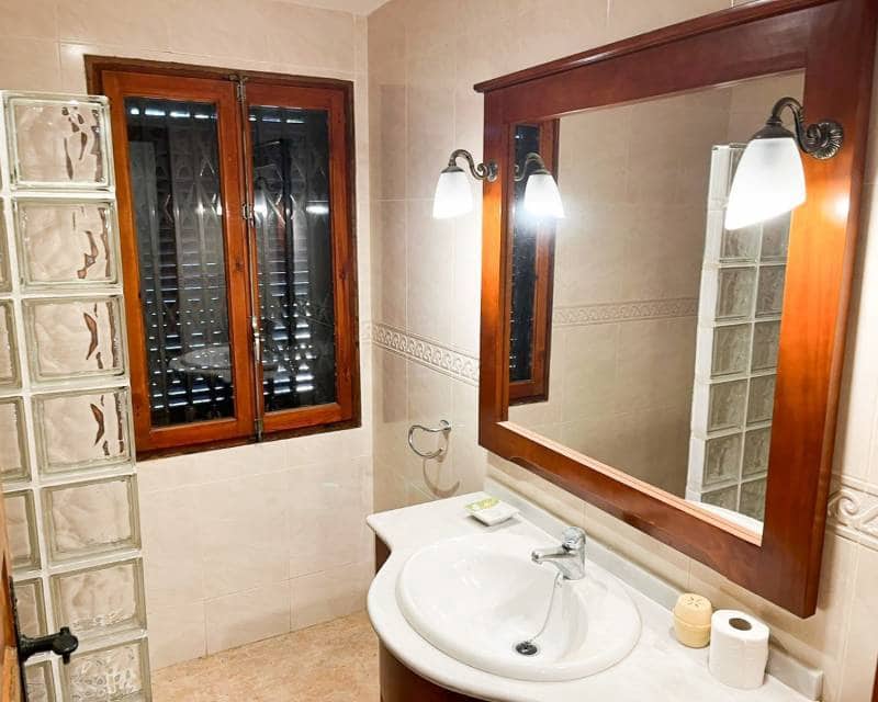 4 soverom Kjedet enebolig til salgs i Orihuela Costa med svømmebasseng - € 824 000 (Ref: 9064409)