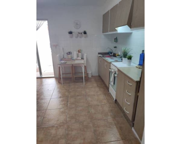 4 slaapkamer Halfvrijstaande villa te koop in Puerto Deportivo, Guardamar del Segura - € 210.000 (Ref: 9065896)