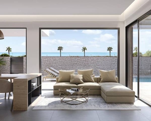 Chalet de 3 habitaciones en Torre de la Horadada, Pilar de la Horadada en venta con piscina garaje - 1.895.000 € (Ref: 9066820)