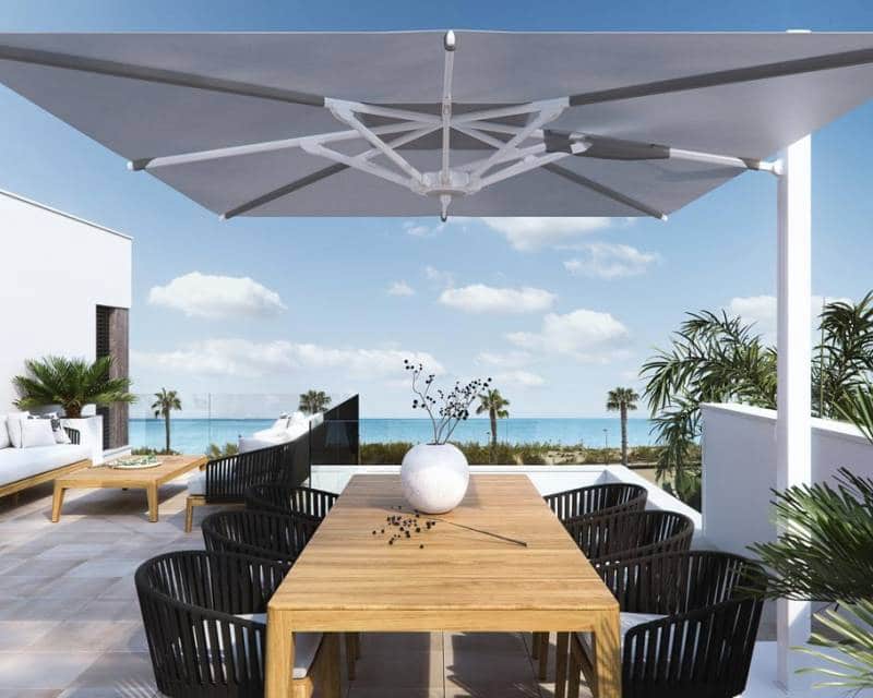 Chalet de 3 habitaciones en Torre de la Horadada en venta con piscina garaje - 1.895.000 € (Ref: 9066820)