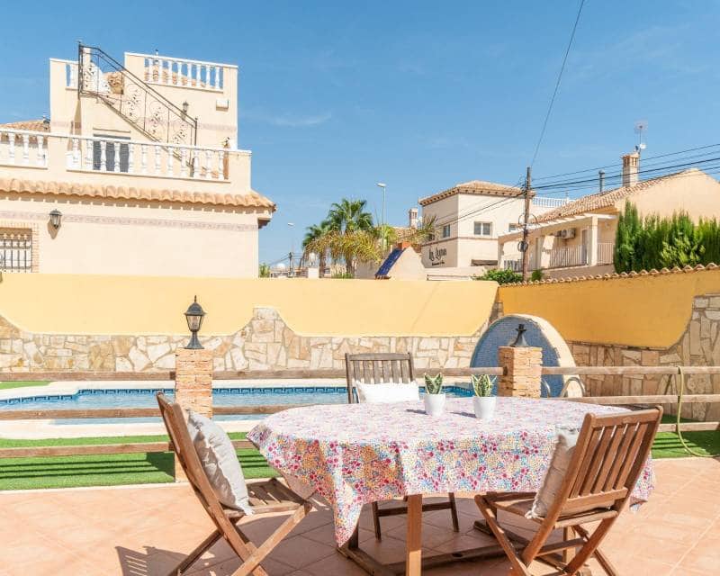 5 soveværelse Semi-Rækkehus til salg i Las Mimosas med swimmingpool garage - € 350.000 (Ref: 9072599)