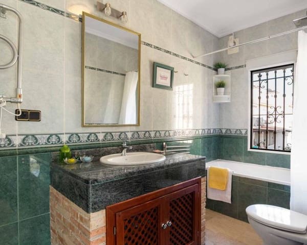 5 soveværelse Semi-Rækkehus til salg i Las Mimosas, Orihuela med swimmingpool garage - € 350.000 (Ref: 9072599)