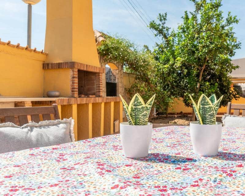 5 soveværelse Semi-Rækkehus til salg i Las Mimosas med swimmingpool garage - € 350.000 (Ref: 9072599)