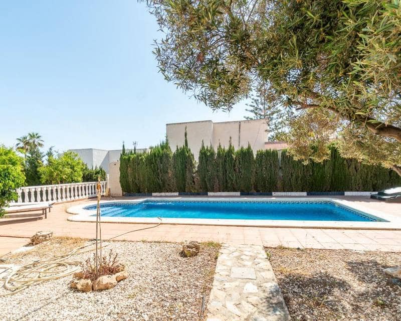 4 soveværelse Villa til salg i La Mata med swimmingpool garage - € 869.000 (Ref: 9074362)