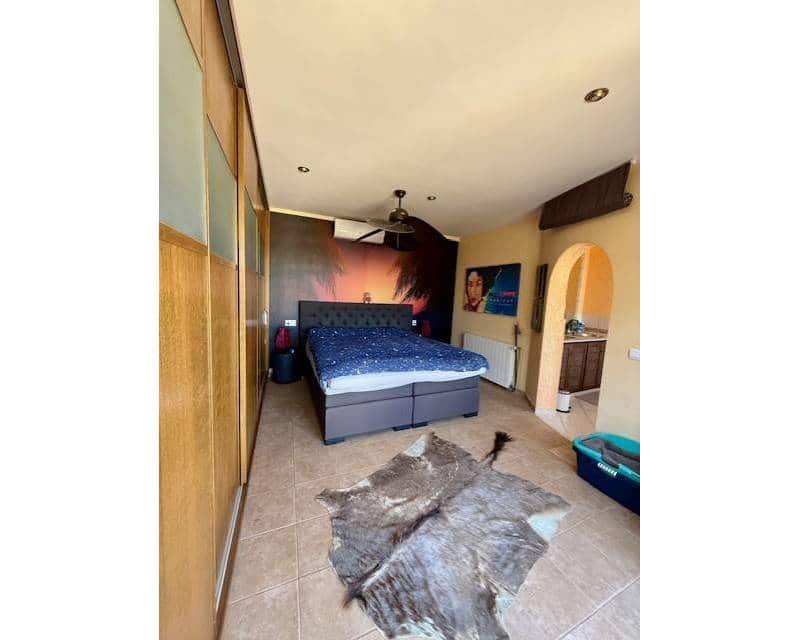 5 bedroom Villa for sale in Orihuela Costa with pool garage - € 850,000 (Ref: 9078599)