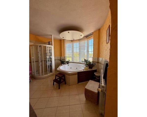 5 bedroom Villa for sale in Playa Flamenca, Orihuela with pool garage - € 850,000 (Ref: 9078599)