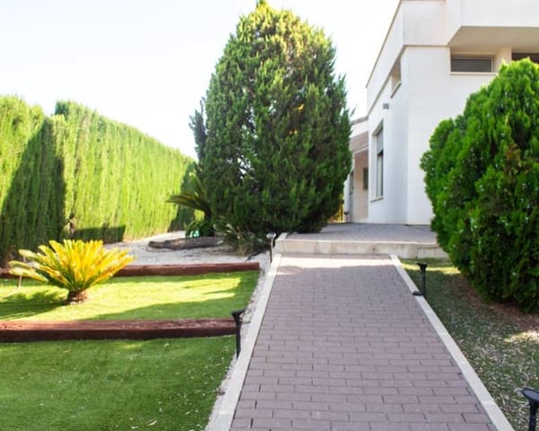 5 makuuhuone Paritalo myytävänä paikassa Las Torres de Cotillas mukana uima-altaan 
autotalli - 630 000 € (Ref: 9084602)