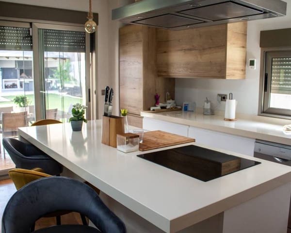 5 makuuhuone Paritalo myytävänä paikassa Las Torres de Cotillas mukana uima-altaan 
autotalli - 630 000 € (Ref: 9084602)