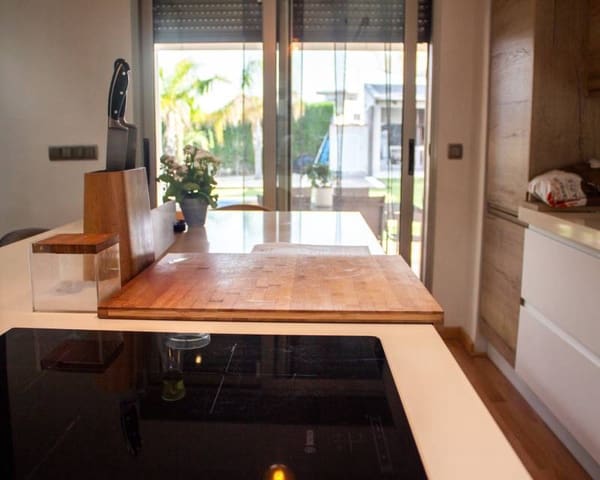 5 makuuhuone Paritalo myytävänä paikassa Las Torres de Cotillas mukana uima-altaan 
autotalli - 630 000 € (Ref: 9084602)