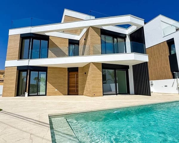 4 Zimmer Villa zu verkaufen in Aguas Nuevas, Torrevieja mit Pool Garage - 650.000 € (Ref: 9094510)