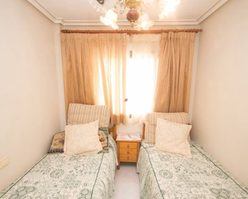 2 soveværelse Lejlighed til salg i La Veleta - € 135.000 (Ref: 9103372)