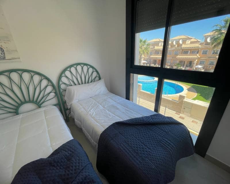 2 soverom Hus til salgs i Orihuela Costa med svømmebasseng garasje - € 249 900 (Ref: 9103620)