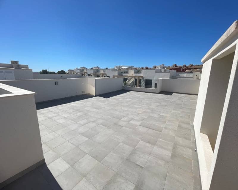 2 soverom Hus til salgs i Orihuela Costa med svømmebasseng garasje - € 249 900 (Ref: 9103620)