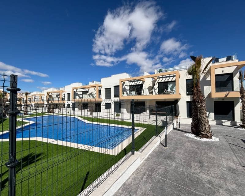 2 soverom Hus til salgs i Orihuela Costa med svømmebasseng garasje - € 249 900 (Ref: 9103620)