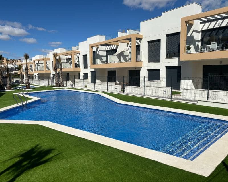 2 soverom Hus til salgs i Orihuela Costa med svømmebasseng garasje - € 249 900 (Ref: 9103620)