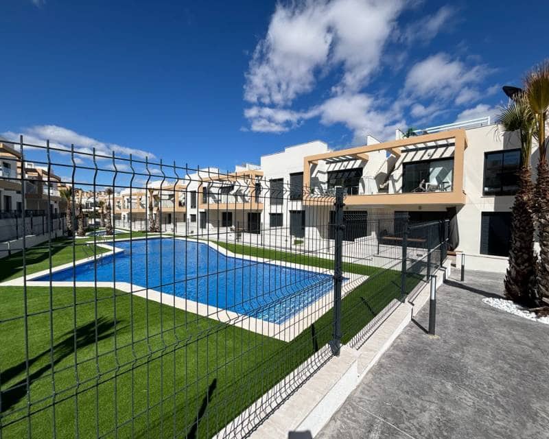 2 soverom Hus til salgs i Orihuela Costa med svømmebasseng garasje - € 249 900 (Ref: 9103620)