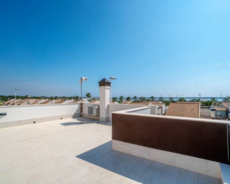 2 soveværelse Byhus til salg i San Pedro del Pinatar med swimmingpool garage - € 245.000 (Ref: 9105033)