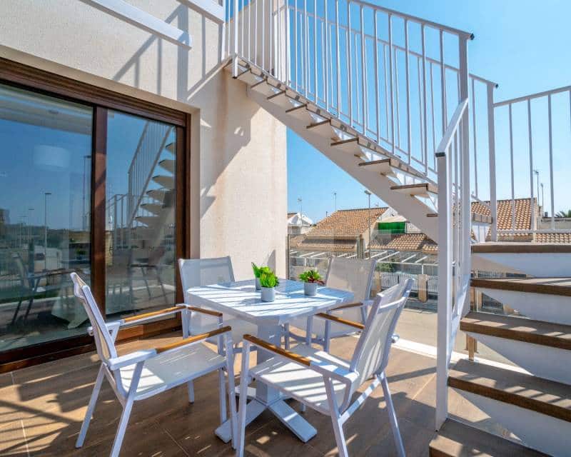 2 slaapkamer Huis te koop in San Pedro del Pinatar met zwembad garage - € 265.000 (Ref: 9105201)