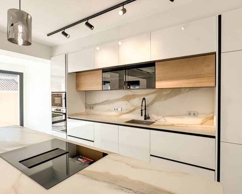 4 slaapkamer Villa te koop in Los Altos met zwembad garage - € 995.000 (Ref: 9109827)