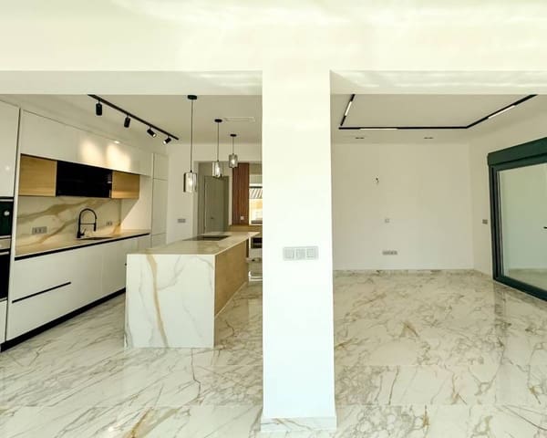 4 chambre Villa/Maison à vendre à Los Altos avec piscine garage - 995 000 € (Ref: 9109827)