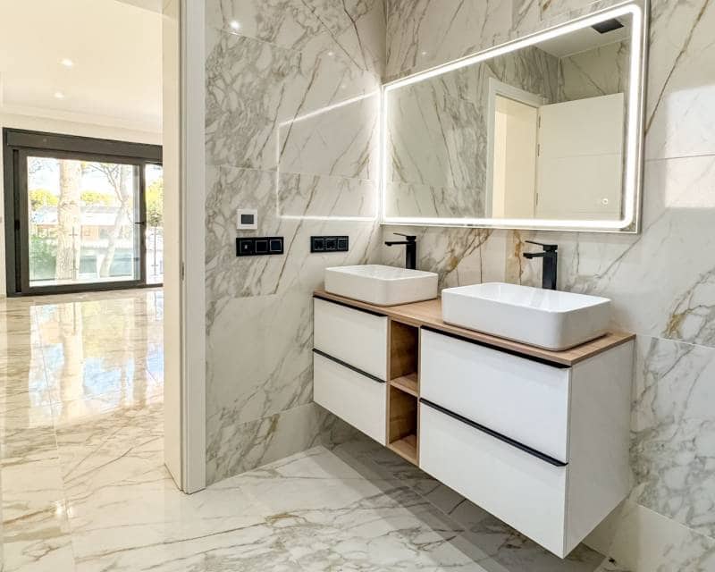 4 slaapkamer Villa te koop in Los Altos met zwembad garage - € 995.000 (Ref: 9109827)