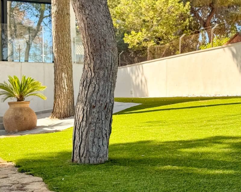 4 slaapkamer Villa te koop in Los Altos met zwembad garage - € 995.000 (Ref: 9109827)