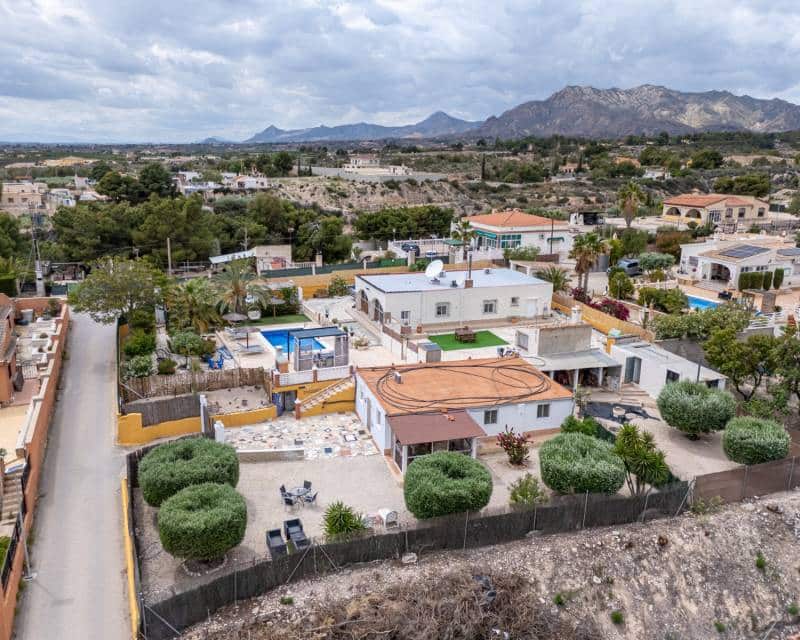 5 soverom Finca/Herregård til salgs i Albatera med svømmebasseng garasje - € 589 000 (Ref: 9109831)