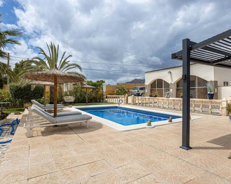 5 soverom Finca/Herregård til salgs i Albatera med svømmebasseng garasje - € 589 000 (Ref: 9109831)