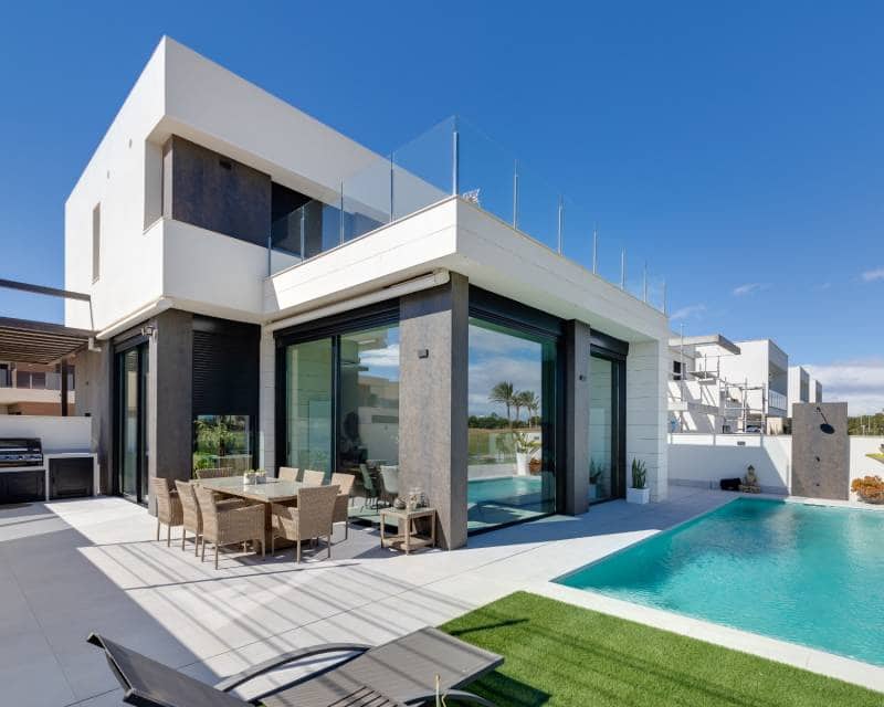 3 Zimmer Villa zu verkaufen in Pilar de la Horadada mit Pool Garage - 574.000 € (Ref: 9111313)