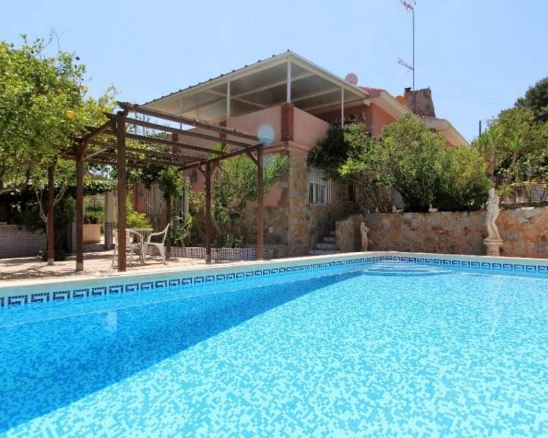 5 Zimmer Villa zu verkaufen in Los Balcones mit Pool Garage - 470.000 € (Ref: 9113398)
