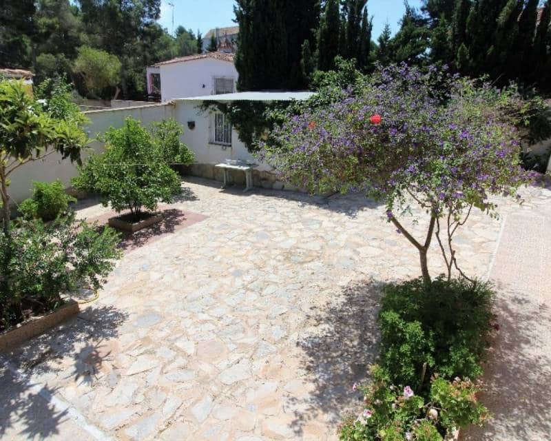 5 Zimmer Villa zu verkaufen in Los Balcones mit Pool Garage - 470.000 € (Ref: 9113398)