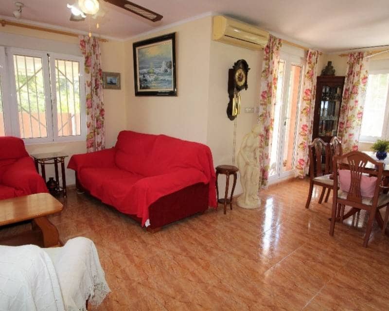 5 Zimmer Villa zu verkaufen in Los Balcones mit Pool Garage - 470.000 € (Ref: 9113398)