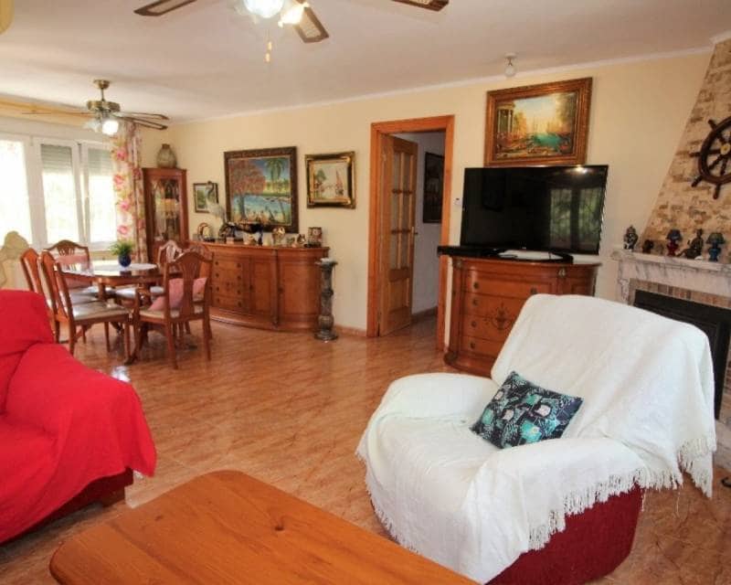 5 Zimmer Villa zu verkaufen in Los Balcones mit Pool Garage - 470.000 € (Ref: 9113398)