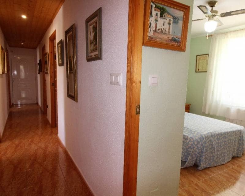 5 Zimmer Villa zu verkaufen in Los Balcones mit Pool Garage - 470.000 € (Ref: 9113398)