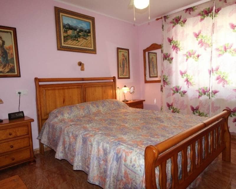 5 Zimmer Villa zu verkaufen in Los Balcones mit Pool Garage - 470.000 € (Ref: 9113398)