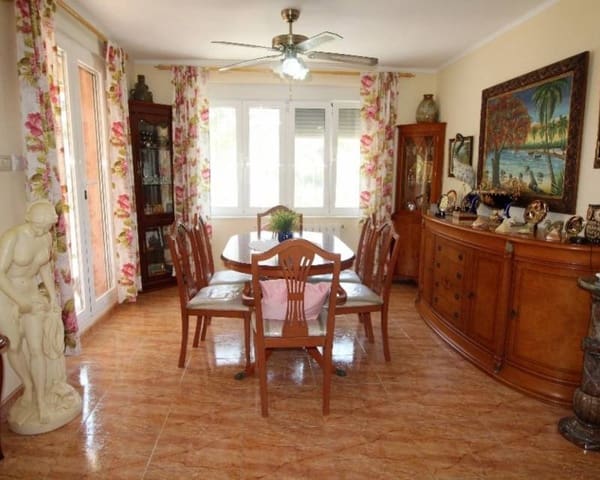 5 bedroom Villa for sale in Los Balcones with pool garage - € 470,000 (Ref: 9113398)