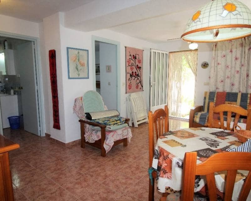 5 Zimmer Villa zu verkaufen in Los Balcones mit Pool Garage - 470.000 € (Ref: 9113398)