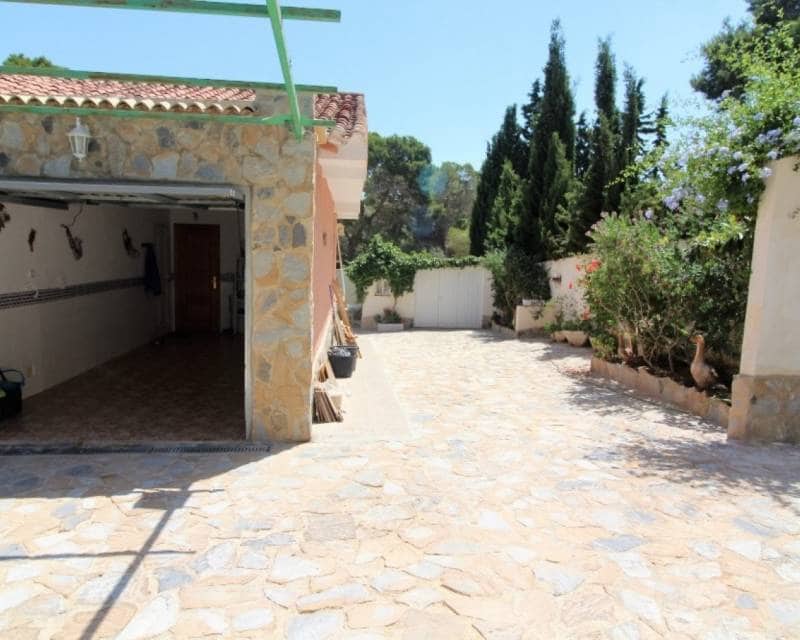 5 Zimmer Villa zu verkaufen in Los Balcones mit Pool Garage - 470.000 € (Ref: 9113398)