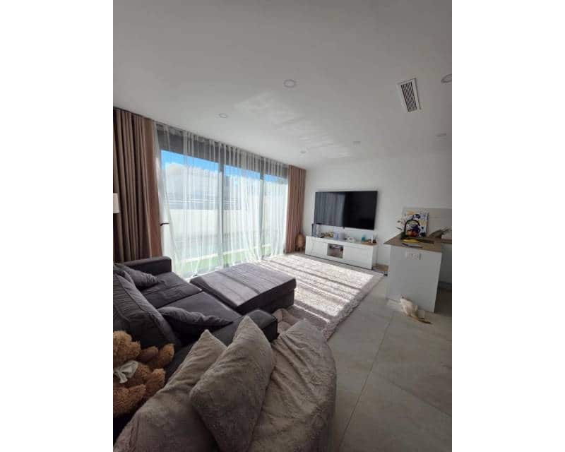 2 soverom Kjedet enebolig til salgs i Benijofar med svømmebasseng garasje - € 320 000 (Ref: 9114861)